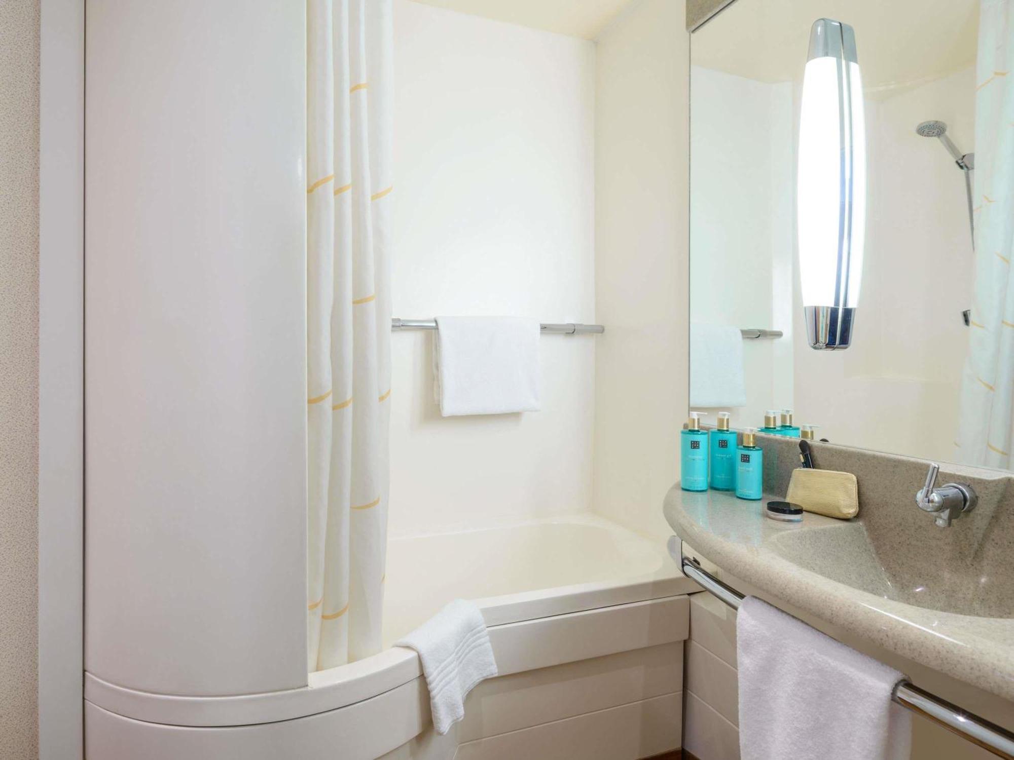 Hotel Novotel Corso Giulio Cesare 4*